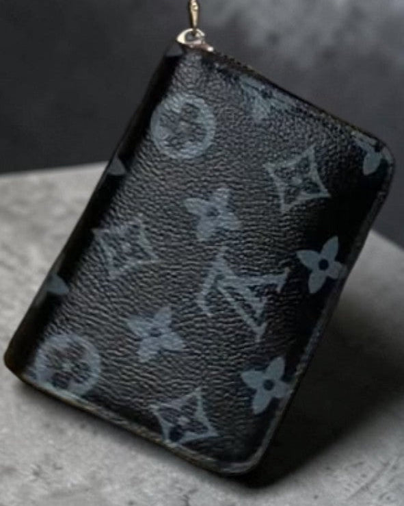 Small LV Wallet (Black)
